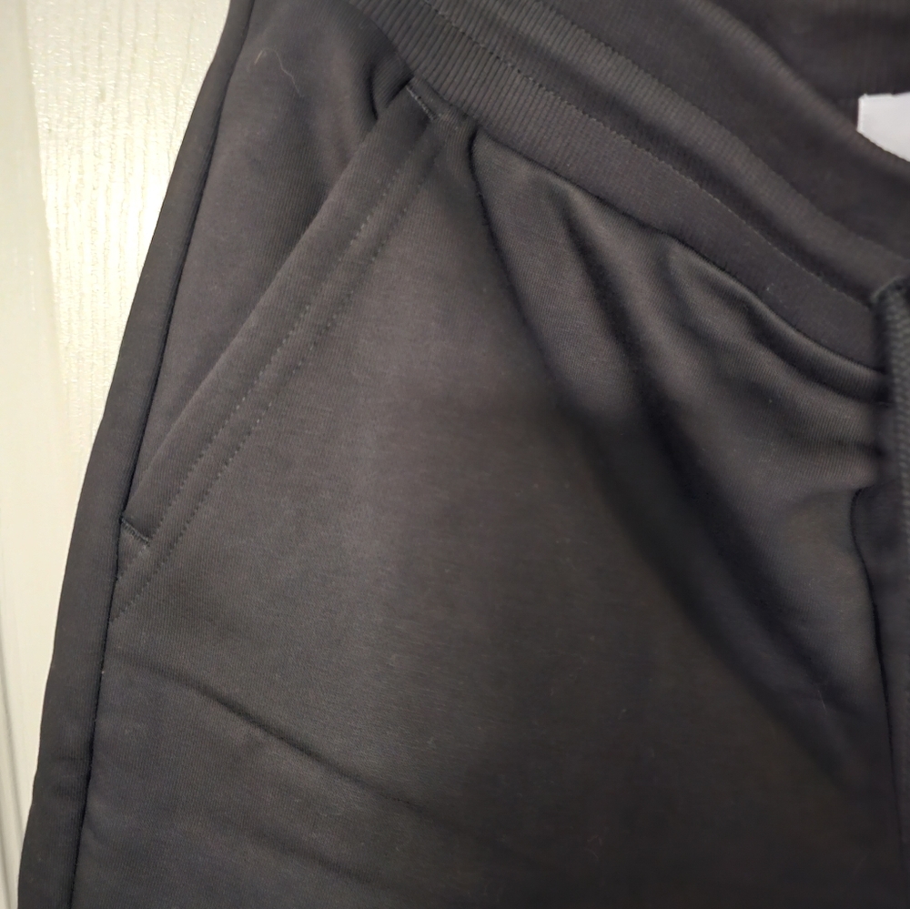 Men's Calvin Klein  Shorts - Picture 4 of 5